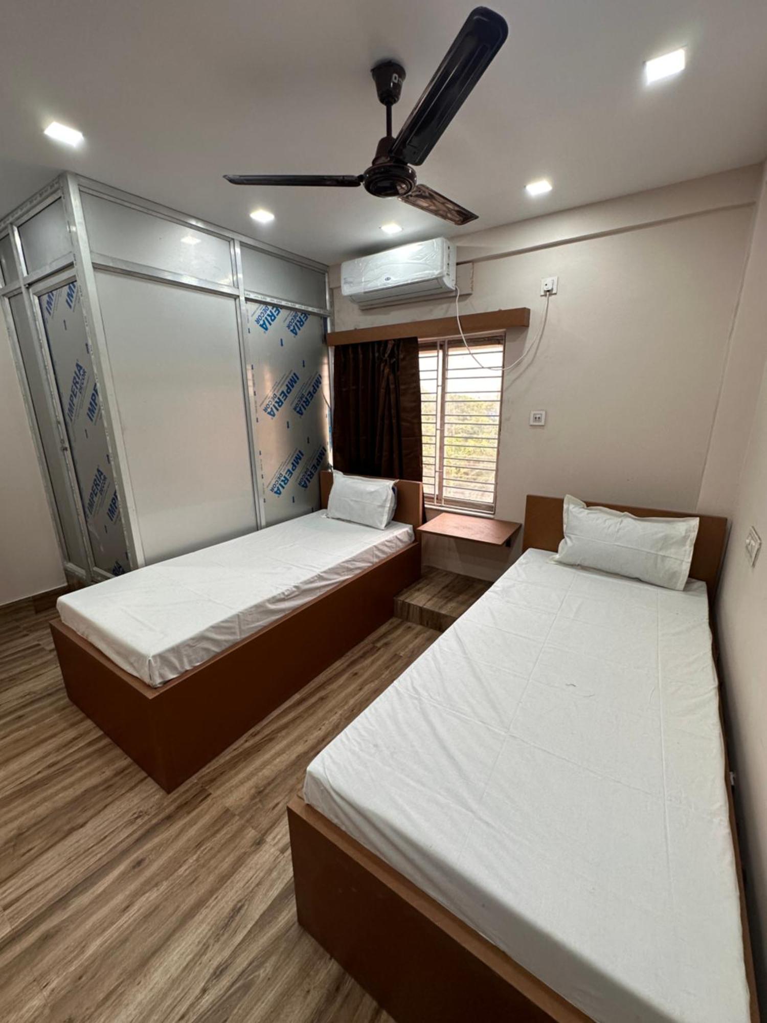ホテル Jagannath Residency And Prasadam コルカタ エクステリア 写真
