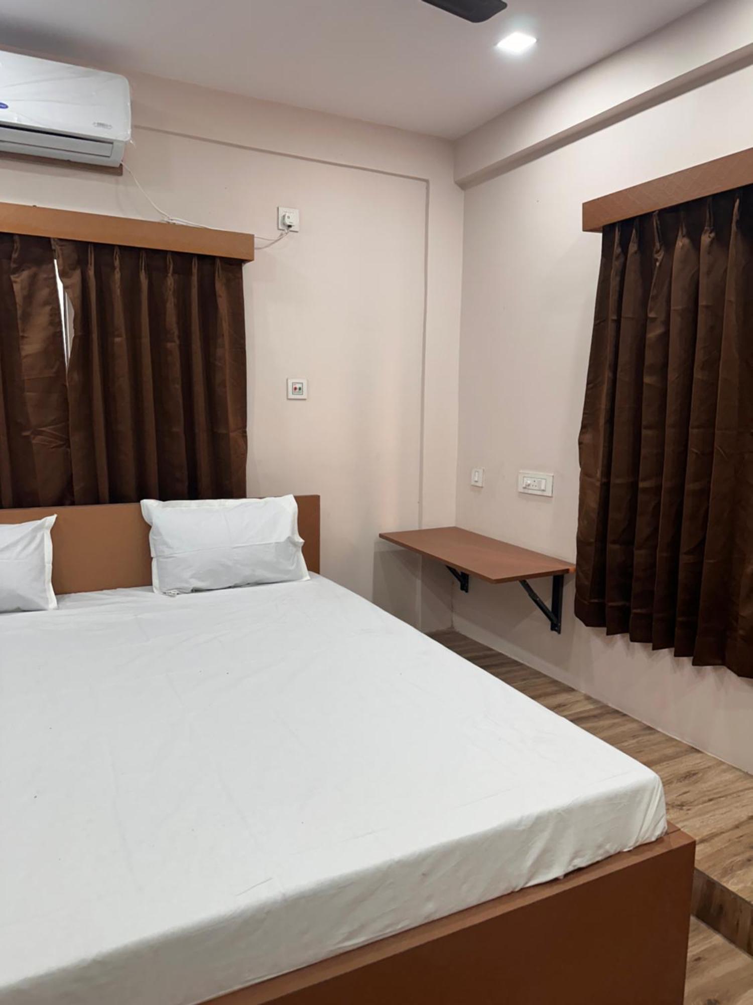 ホテル Jagannath Residency And Prasadam コルカタ エクステリア 写真
